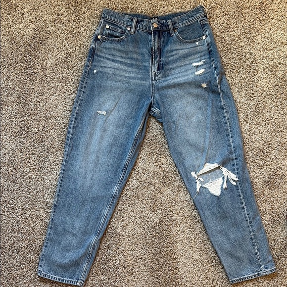 GAP Denim - Mom Jean - Picture 2 of 11